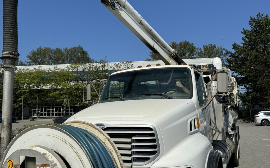 How Does a Vacuum Truck Work? A Brief Anatomy Of Hydro Vac Trucks.